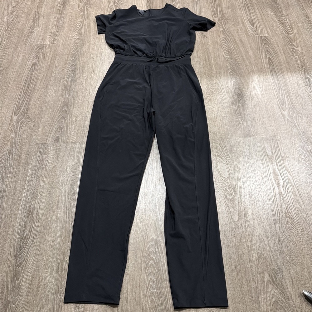 Sweaty‎ Betty Black 26 inch inside seam Explorer Jumpsuit Size US 4-6